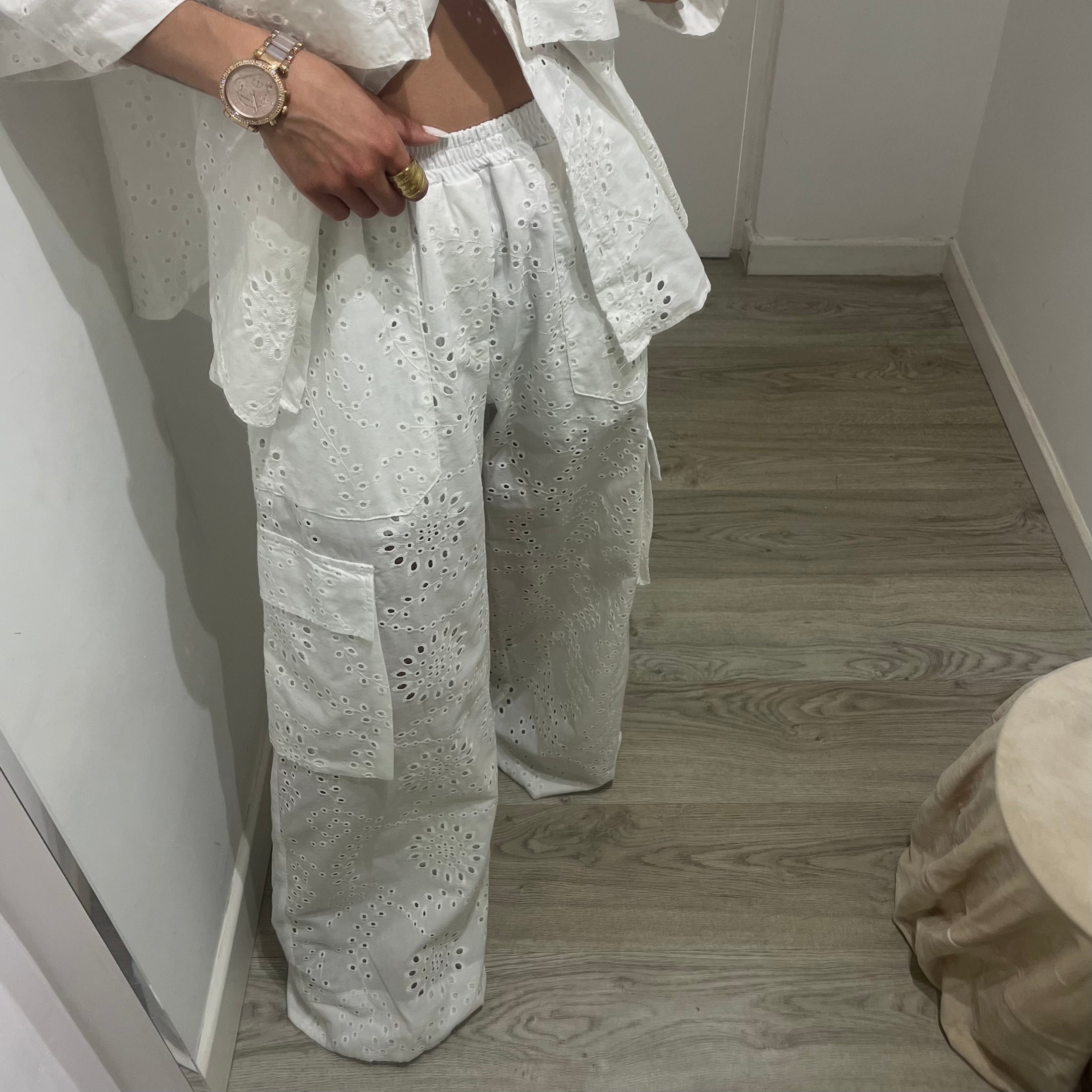 PANTALÓN CALADO LUM