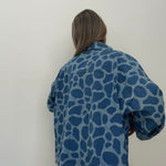 CHAQUETA DENIM ESTAMPADA