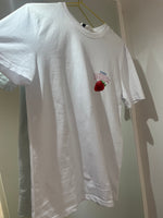 CAMISETA STRAWBERRY LUMINA