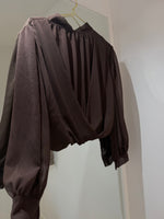 BLUSA LAZADA MARRÓN