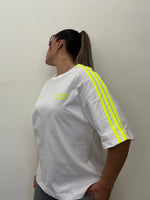 CAMISETA NEÓN AMAR LUMINA