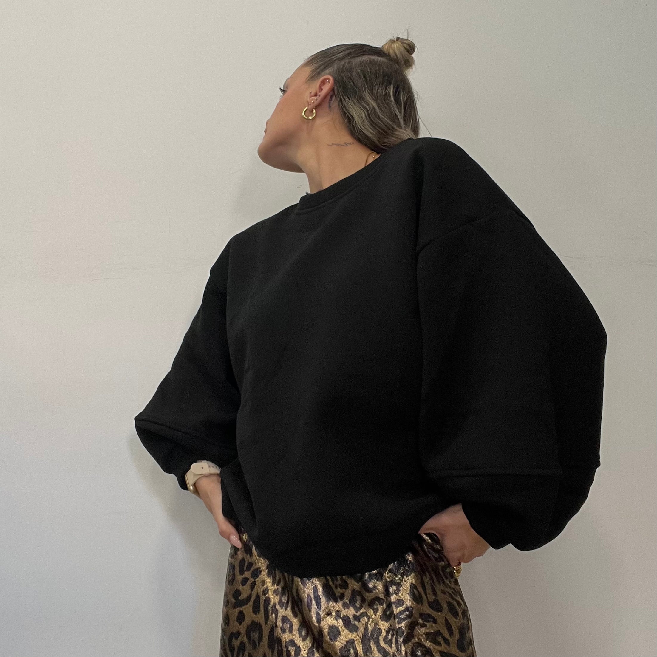 SUDADERA OVER BLACK