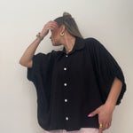 CAMISA OVER NEGRA LUM