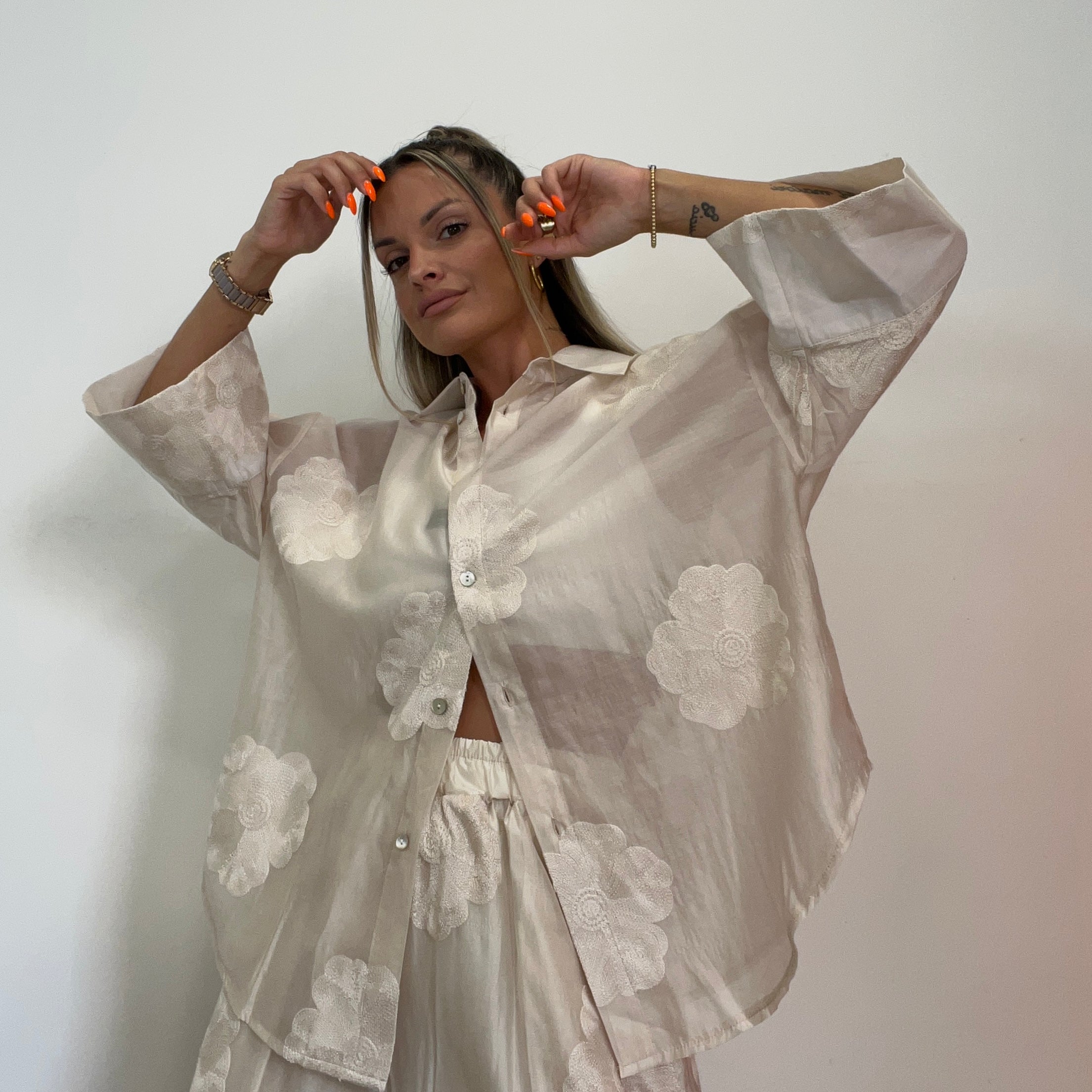 BLUSA SATINADA LUM