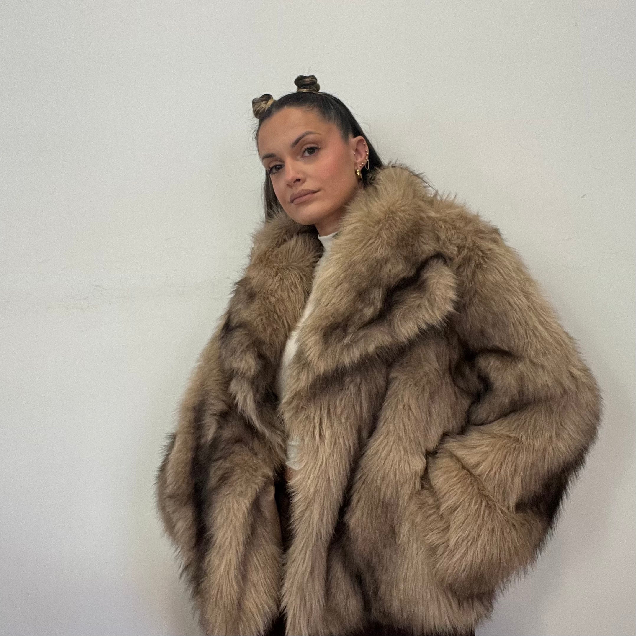 ABRIGO PELO BEIGE AMY