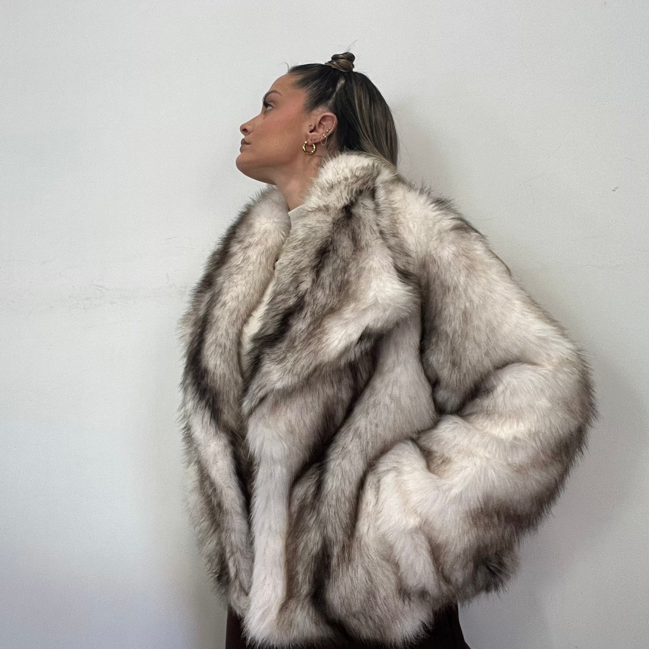 ABRIGO PELO AMY BLANC