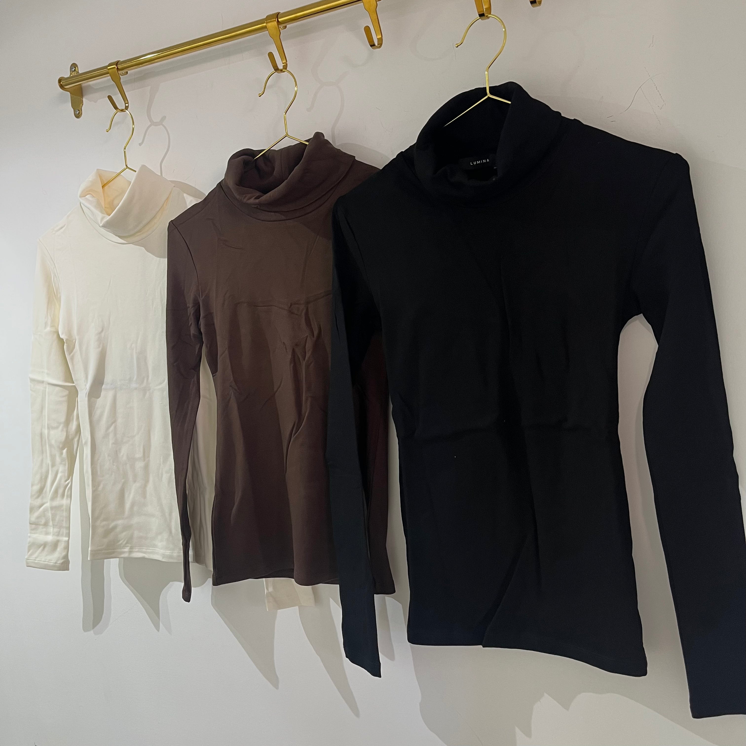 CAMISETA BASIC CUELLO LUMINA