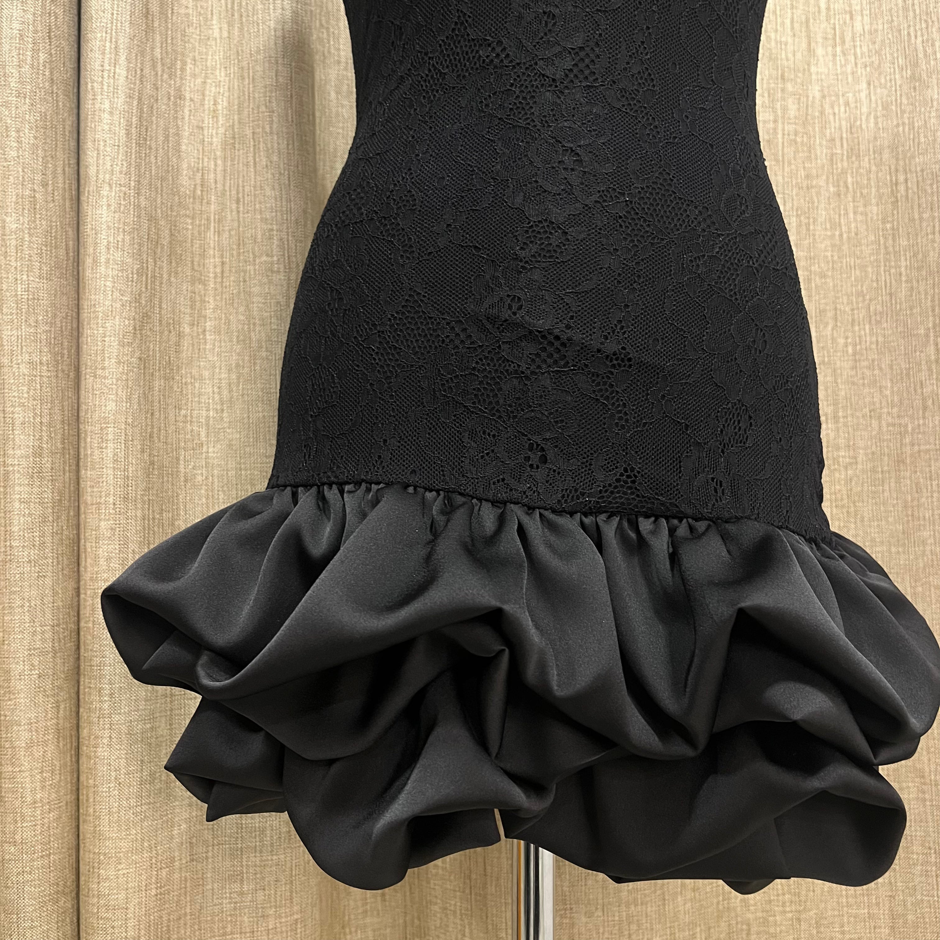 VESTIDO VOLANT ENCAJE