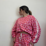 SUDADERA LINEAL ANIMAL PRINT