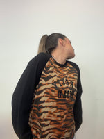 CAMISETA PRETTY WILD LUMINA